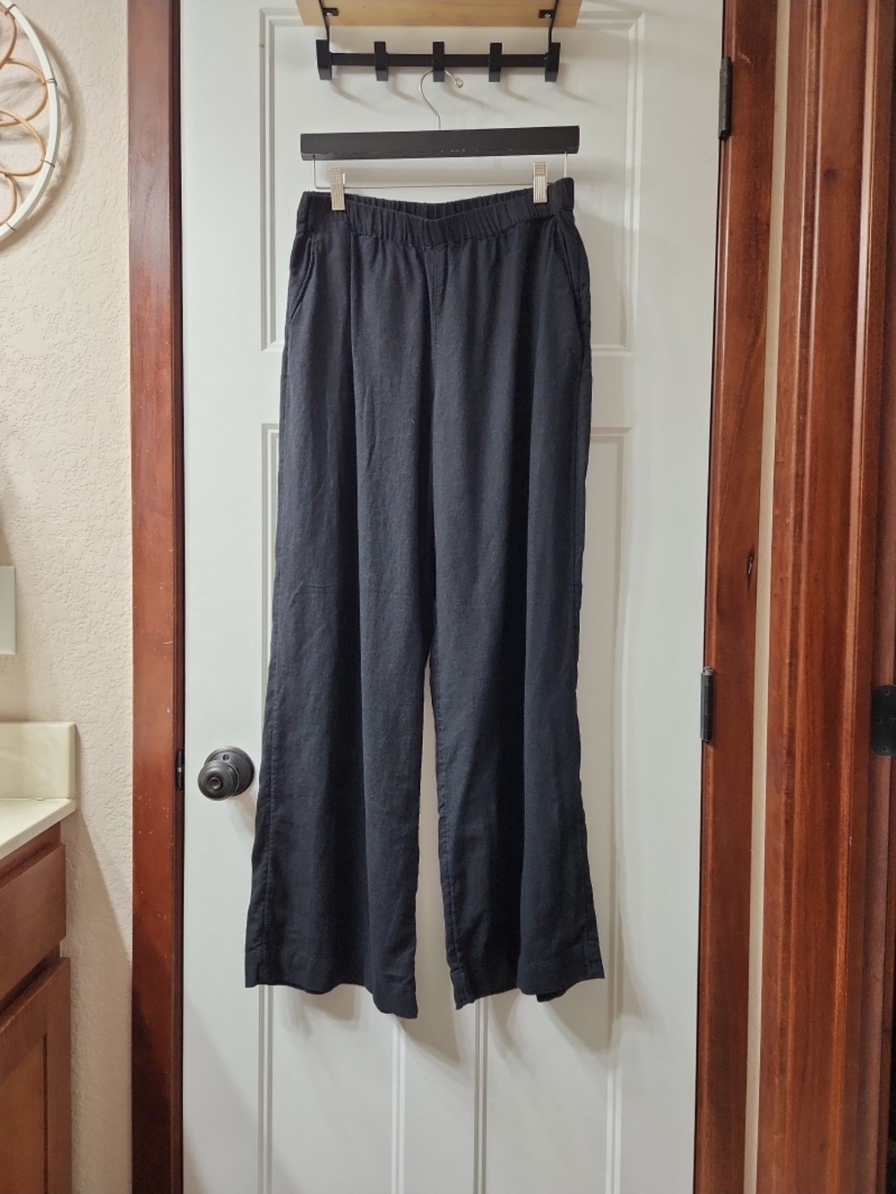 Caslon Black Wide-Leg Pants - S